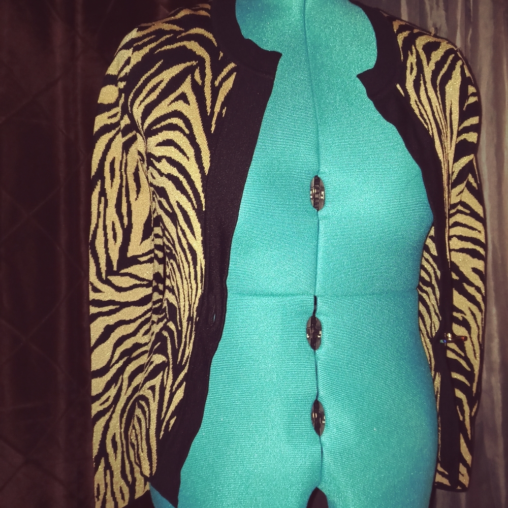 Jones of new york Size Petite small Gold n Black animal print tunic